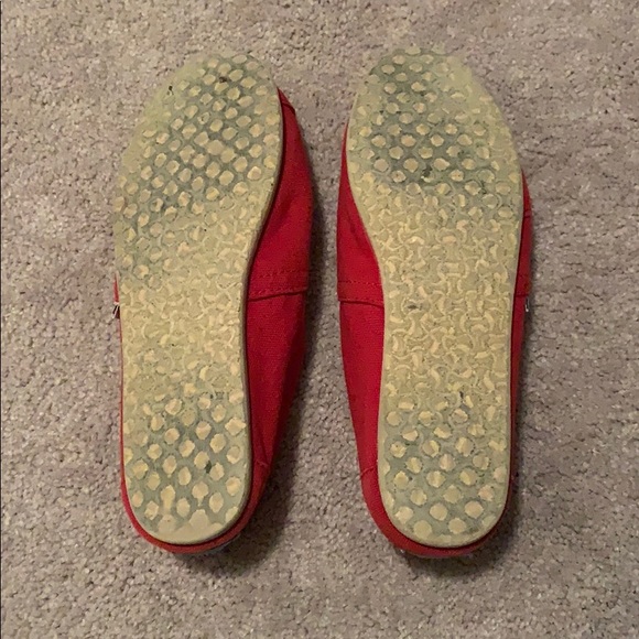 Red Toms Shoes - Picture 6 of 7